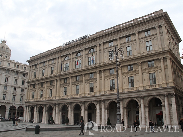 Genoa city centre Piazza dei Ferrai is the heart of Genoa city centre.