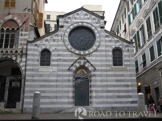 <h2>Fruit Market</h2> Fruit Market Fruit market near the port of Genoa.