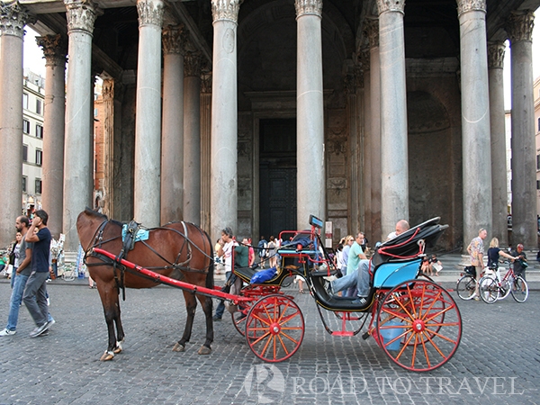 Horse-drawn carriage - Rome For the more romantic, a horse-drawn carriage ride through the narrow streets of the historical center of Rome is still a nice way to remember your stay in Rome.