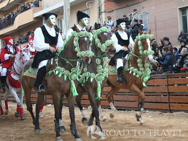 Sa Sartiglia - Oristano Sa Sartiglia which is run on the last Sunday and Tuesday of Carnival in Oristano. It is one of the most<br/> spectacular and choreographic forms of Carnival in Sardinia.