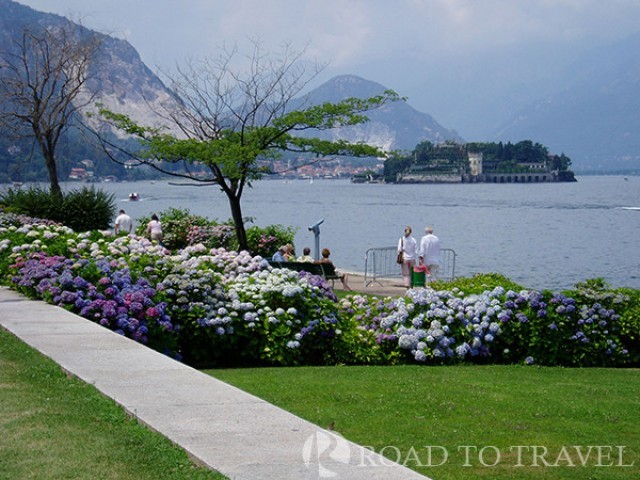 Things to see in Italy : Stresa Stresa is the main town on Lake Maggiore.